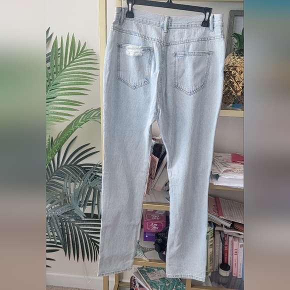 NWOT Pink Lily Boutique - Light Blue Distressed Straight Leg Jeans - Size 30 - Picture 4 of 6